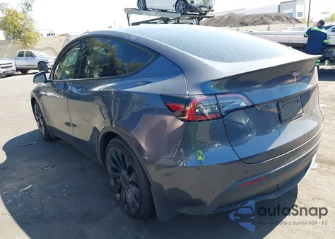 2022 Tesla Model Y Performance Dual Motor All-Wheel Drive z USA, uszkodzony, nr VIN 7SAYGDEF4NF492157